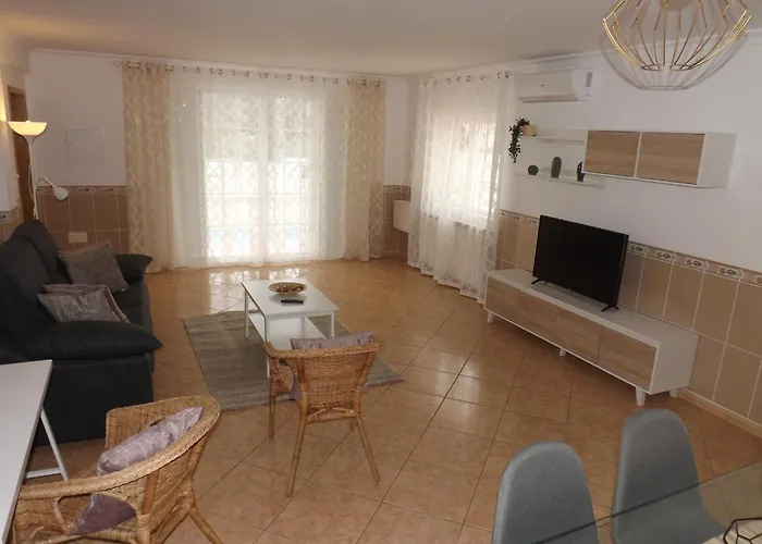Sunny Poolview דירה אולוס די אגווה