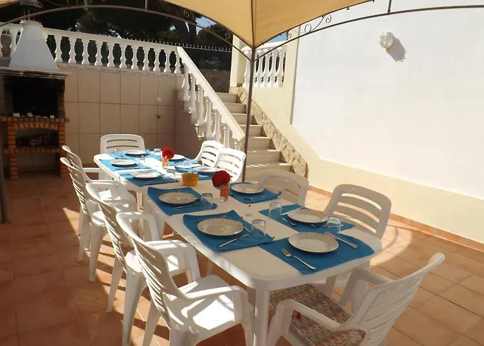 Sunny Poolview 아파트 *